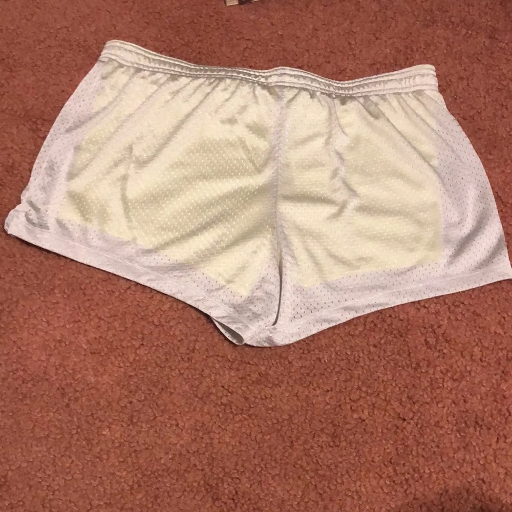 Victoria Secret PINK Shorts - Picture 7 of 7